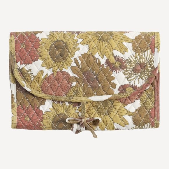 NWT Kate Quinn Big Sunflower Quilted Changing Pad - Picture 1 of 3